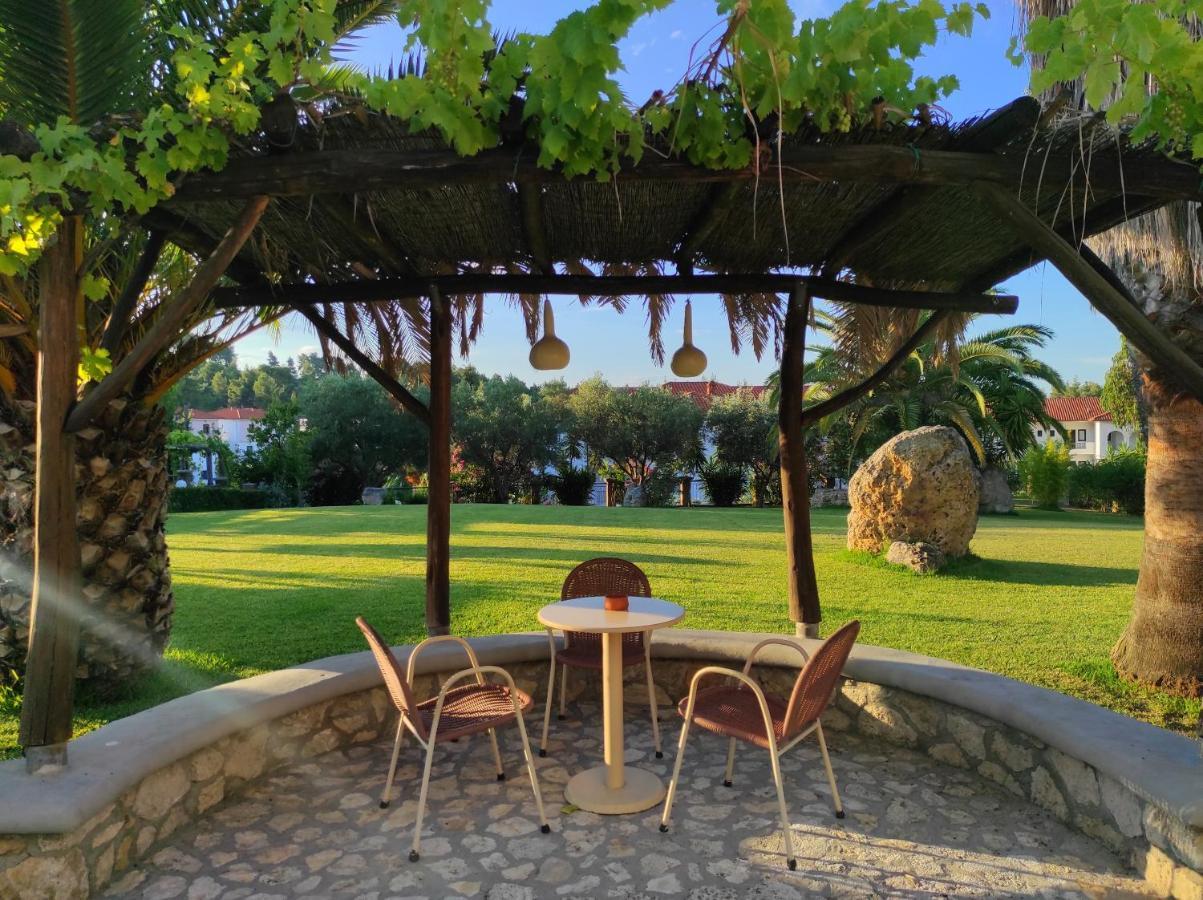 Chrouso Apartments Paliouri Esterno foto